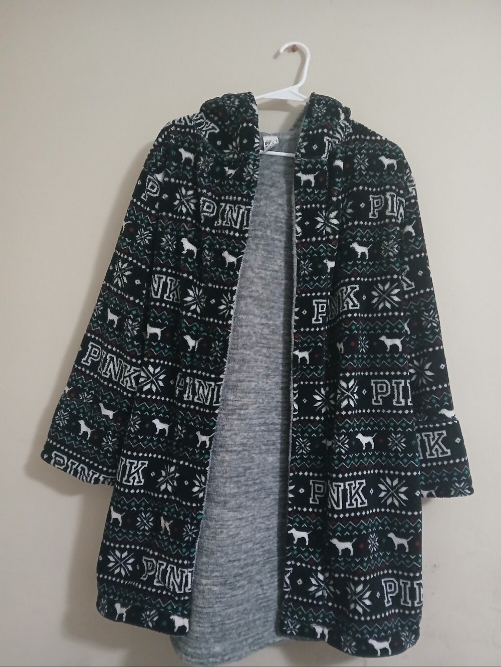 PINK Victoria's Secret  Powned Black and White Hooded Puffer Coat with Pattern